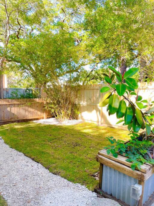 Sparkling Guest Home 2 Bedroom-15 Minutes To Clearwater Beach Exterior foto